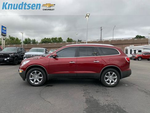 Used 2010 Buick Enclave CXL w/ Trailering Provision Package AWD/4WD image 4