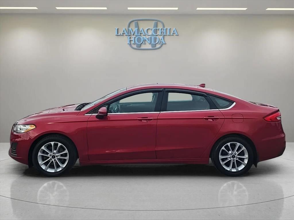 Used 2020 Ford Fusion SE FWD image 2