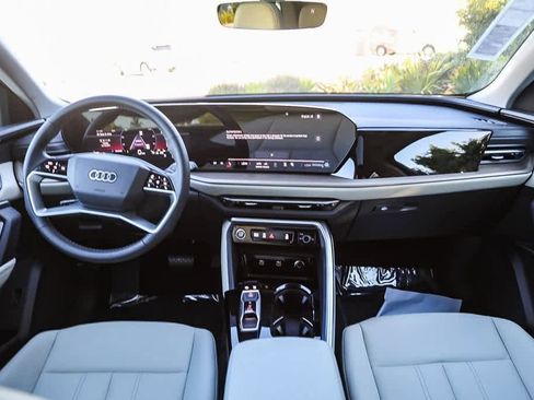New 2025 Audi Q5 Premium image 11