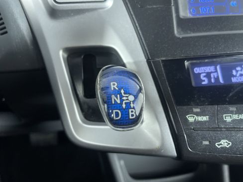 Used 2012 Toyota Prius V Three image 20