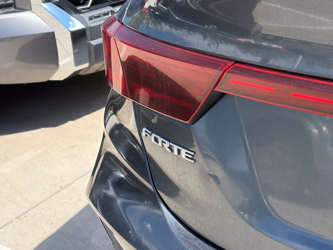 Used 2023 Kia Forte LXS FWD image 4