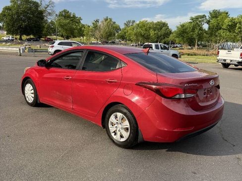 Used 2016 Hyundai Elantra SE FWD image 5