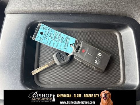 Used 2019 Chevrolet Silverado 1500 LT AWD/4WD image 22
