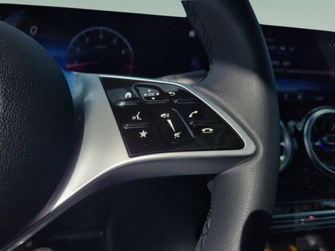 Certified 2026 Mercedes-Benz GLB 250 image 29