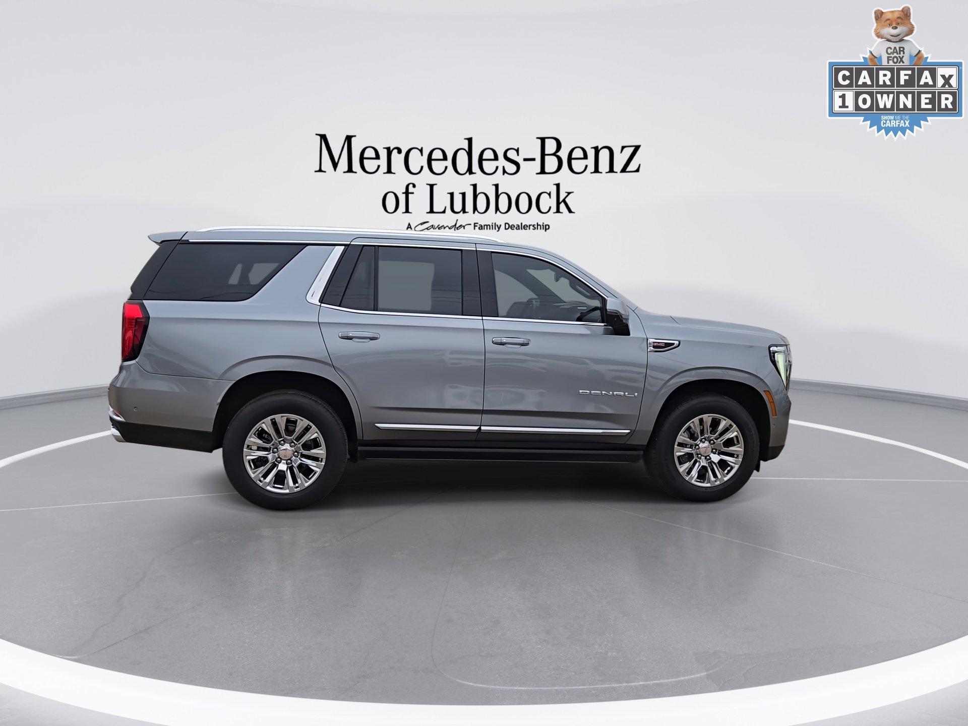Used 2026 GMC Yukon Denali w/ Sun & Power Step Package AWD/4WD image 9