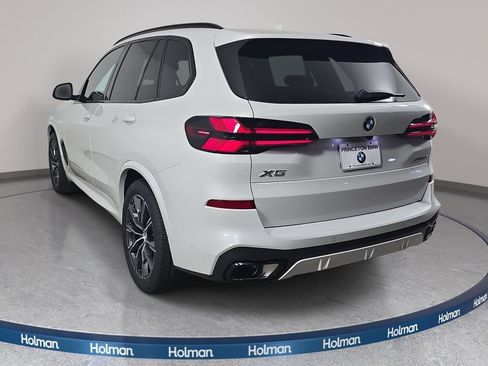 New 2026 BMW X5 xDrive40i w/ M Sport Package AWD/4WD image 7