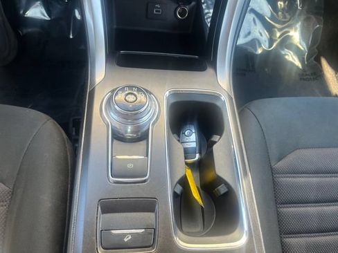 Used 2018 Ford Fusion SE FWD image 27