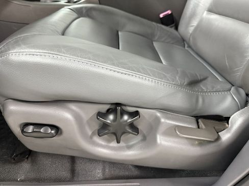 Used 2001 Ford Explorer Sport Trac 4x4 image 14