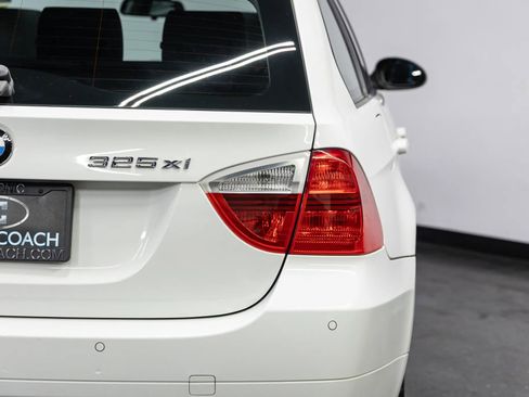 Used 2006 BMW 325xi Wagon image 32
