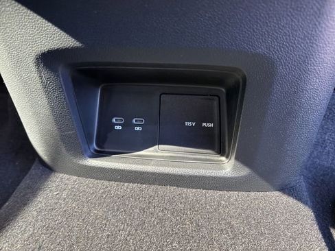 Used 2026 Volkswagen Atlas SE image 26