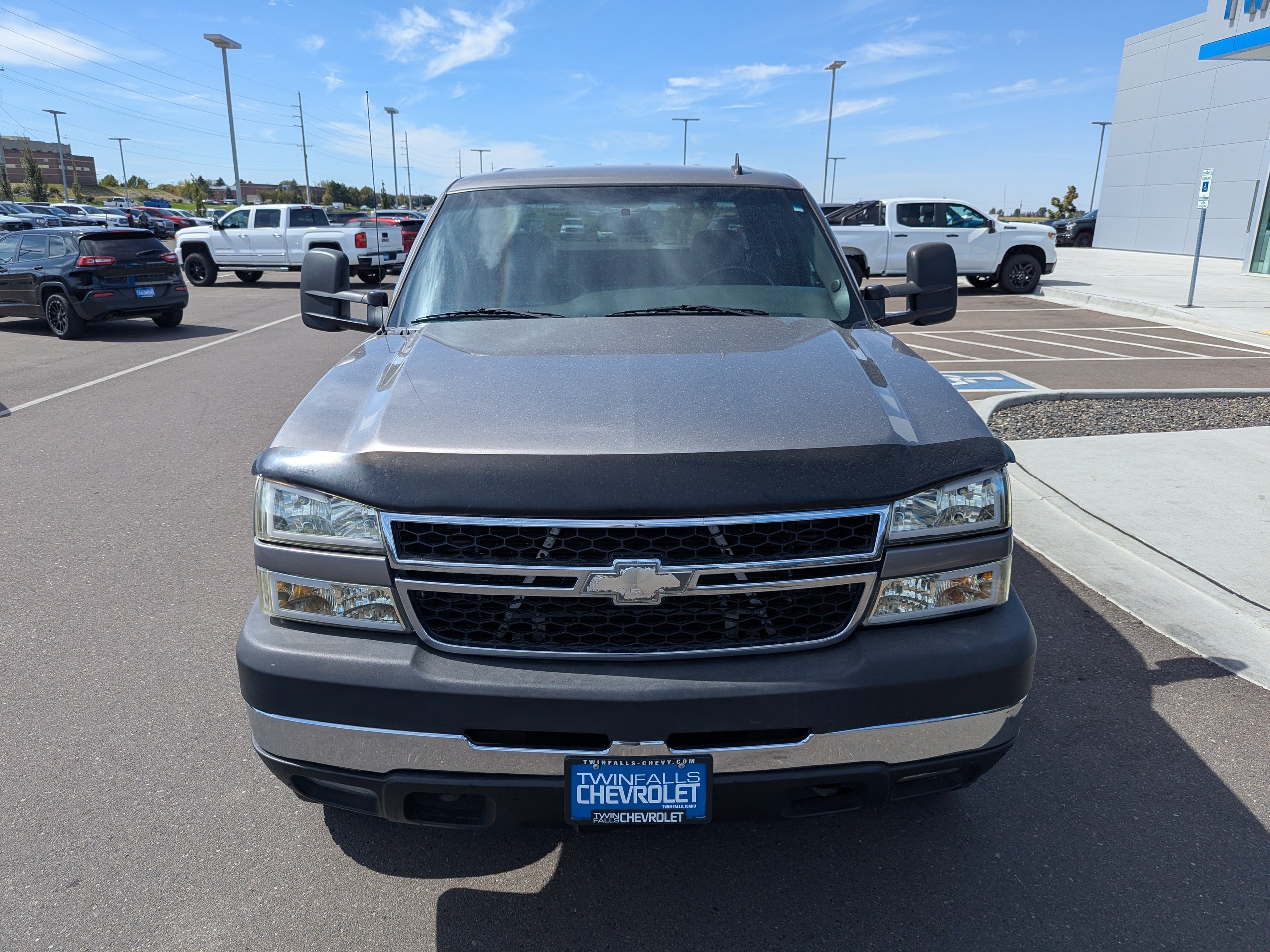Used 2007 Chevrolet Silverado 3500 LT w/ Heavy-Duty Power Package AWD/4WD image 5