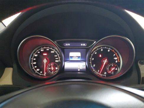 Used 2018 Mercedes-Benz CLA 250 image 20