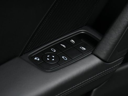 Used 2023 Porsche 911 Carrera image 19