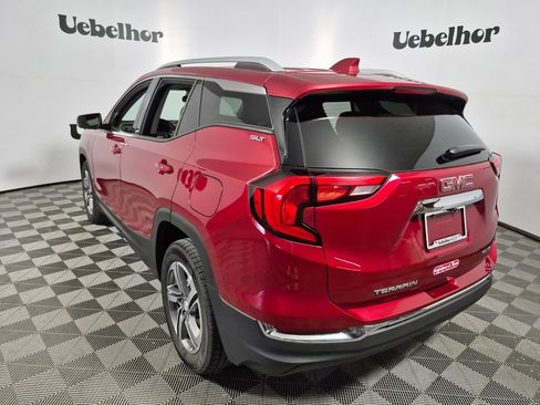 Certified 2021 GMC Terrain SLT image 4
