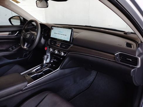 Used 2020 Honda Accord LX image 12