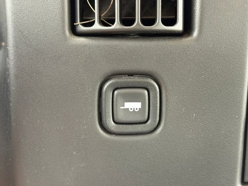 Used 2016 Chevrolet Express 2500 RWD image 16