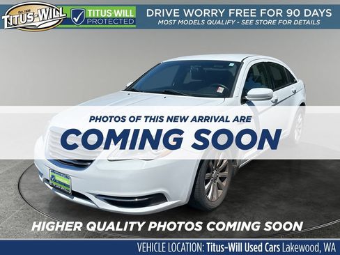 Used 2014 Chrysler 200 Touring FWD image 4