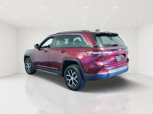 Used 2023 Jeep Grand Cherokee Limited w/ Luxury Tech Group II AWD/4WD image 5