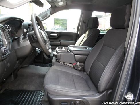 Used 2022 Chevrolet Silverado 1500 Custom w/ Safety Confidence Package AWD/4WD image 13