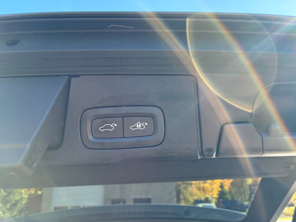 Used 2022 Volvo XC60 B5 Inscription w/ Advanced Package AWD/4WD image 13