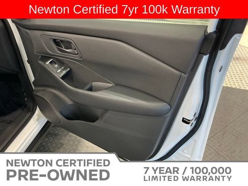 Used 2025 Nissan Rogue S FWD image 24