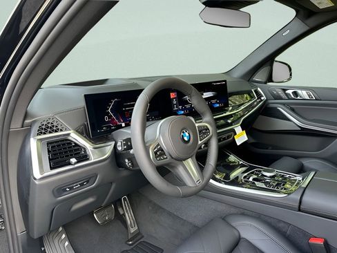 New 2026 BMW X5 xDrive40i w/ M Sport Package AWD/4WD image 9