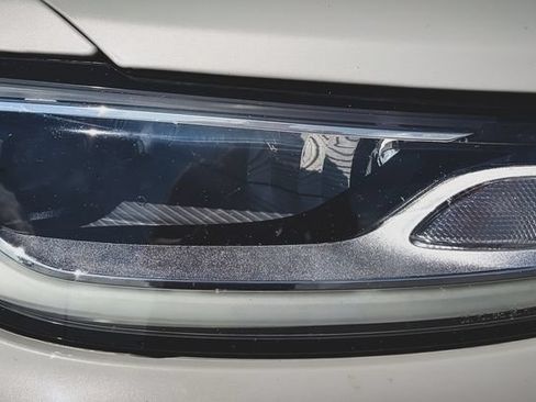 Used 2021 Chrysler Pacifica Touring-L w/ Premium & Safety Sphere Group FWD image 2