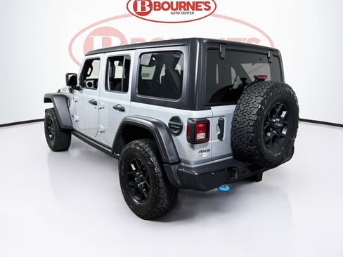 Used 2024 Jeep Wrangler Unlimited AWD/4WD image 7