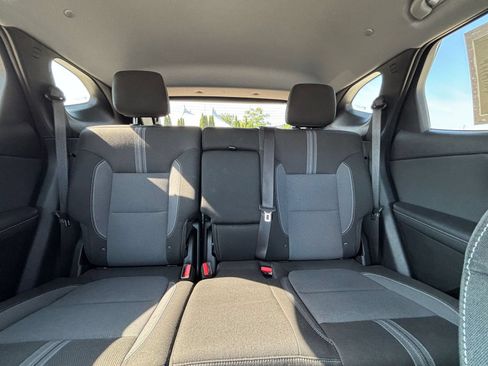 Used 2025 Chevrolet Blazer LT FWD image 37