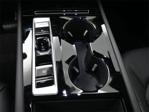 New 2026 Volkswagen Atlas SEL image 9