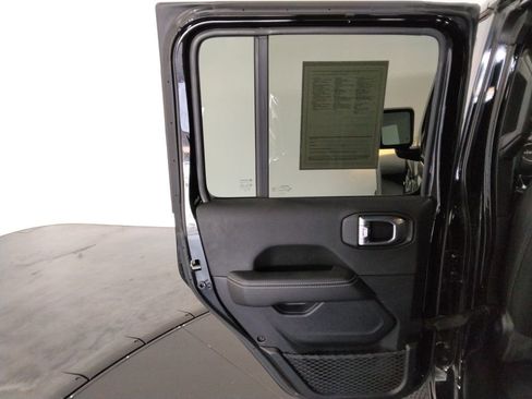 Used 2021 Jeep Wrangler Unlimited Sahara w/ Uconnect 4C Nav & Sound Group image 38