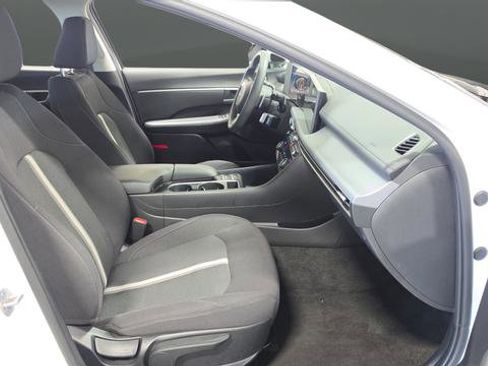 Used 2025 Hyundai Sonata SEL AWD/4WD image 24