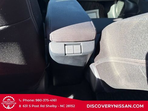 Used 2019 Toyota Prius LE FWD image 29