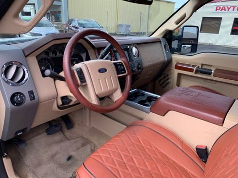 Used 2011 Ford F250 King Ranch w/ King Ranch w/Chrome Pkg image 9