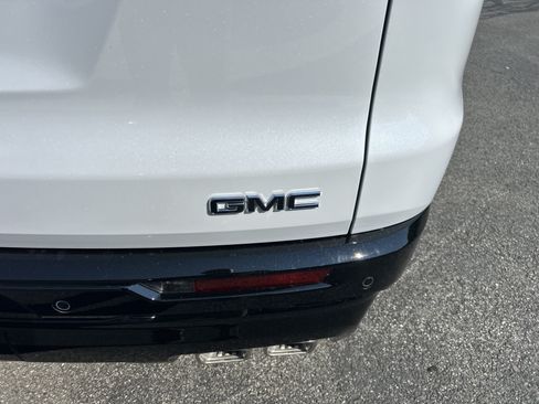 New 2026 GMC Acadia Denali Ultimate AWD/4WD image 8