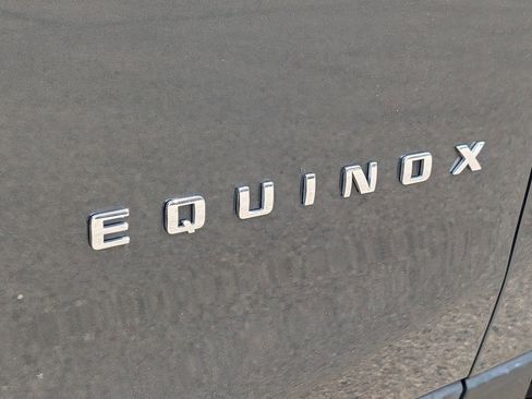 Used 2019 Chevrolet Equinox LT AWD/4WD image 16