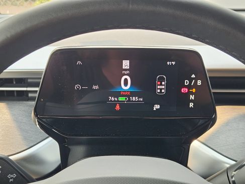 New 2025 Volkswagen ID. Buzz Pro S RWD image 15