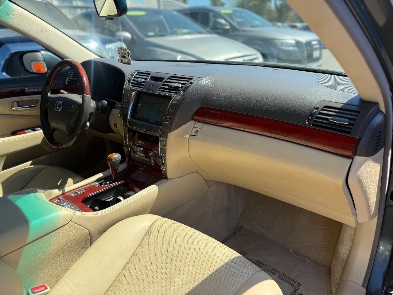 Used 2008 Lexus LS 460 RWD image 12