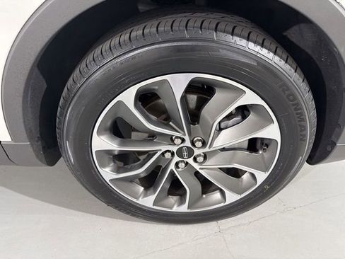 Used 2023 Lincoln Nautilus Reserve w/ Equipment Group 201A AWD/4WD image 14