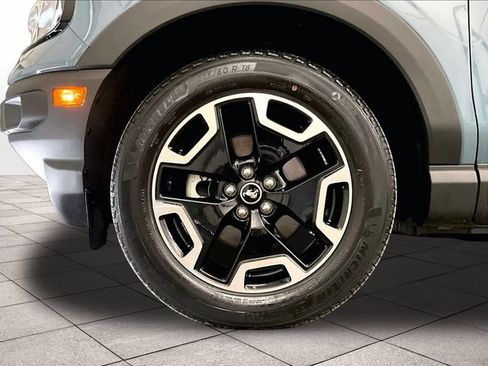 Used 2023 Ford Bronco Sport Outer Banks w/ Tech Package AWD/4WD image 8