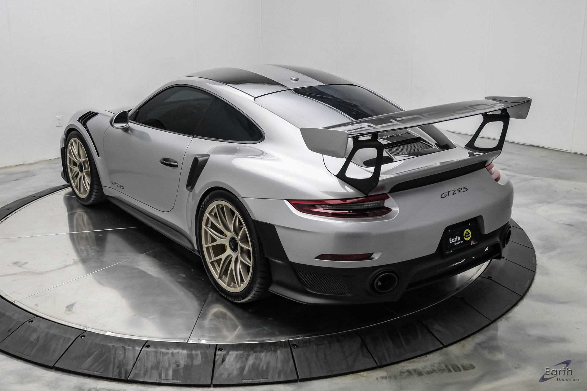 Used 2018 Porsche 911 GT2 RS RWD image 13