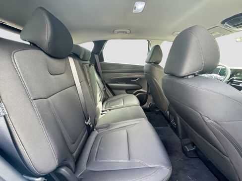 New 2025 Hyundai Tucson SE image 19