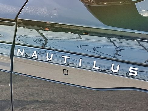 Used 2024 Lincoln Nautilus Reserve w/ Equipment Group 202A image 30