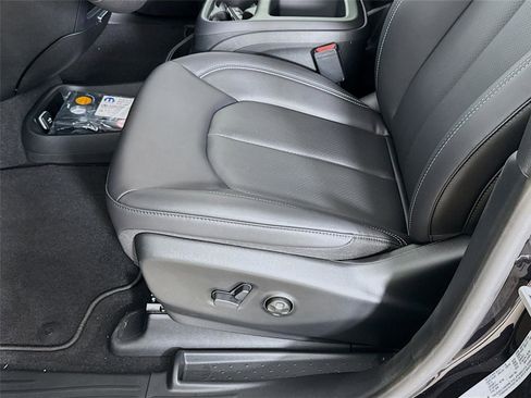 New 2026 Chrysler Pacifica Select image 21