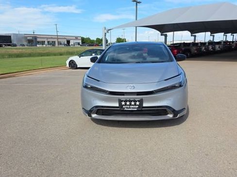 Used 2024 Toyota Prius Limited w/ Limited Premium Package image 3