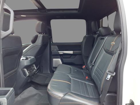 Used 2024 Ford F250 Platinum image 5