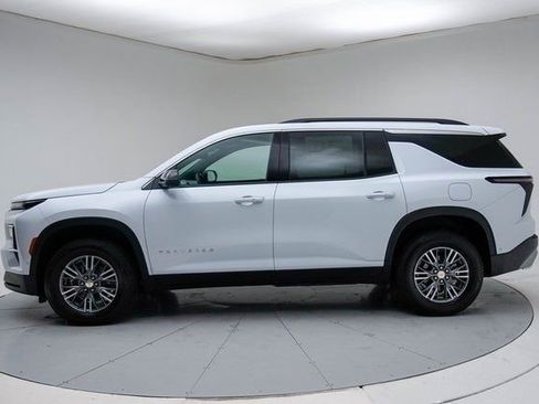 New 2026 Chevrolet Traverse LT w/ Enhanced Driving Package FWD image 3