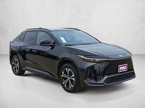 Used 2024 Toyota bZ4X XLE image 3