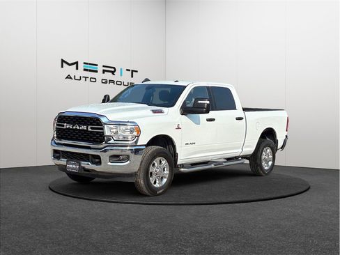 Used 2024 RAM 2500 Big Horn AWD/4WD image 4
