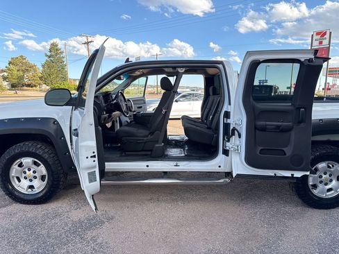 Used 2010 Chevrolet Silverado 1500 LT w/ Max Trailering Pack image 14